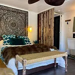 בית הארחה Les Logis Du Pech